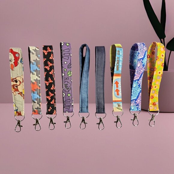 Keychain Wristlet | Key Fob Wristlet | Fabric Keychain | Floral Keychain | - Picture 10 of 10